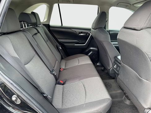 Used 2023 Toyota RAV4 AWD Hybrid image 21
