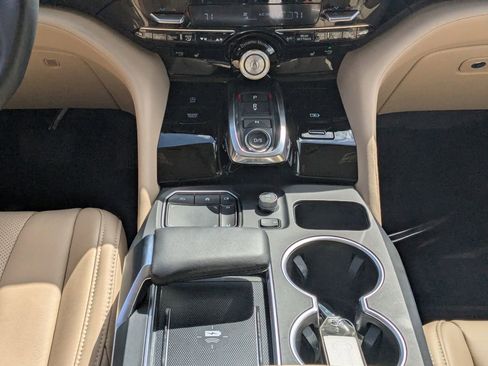 Used 2024 Acura MDX FWD w/ Technology Package image 7