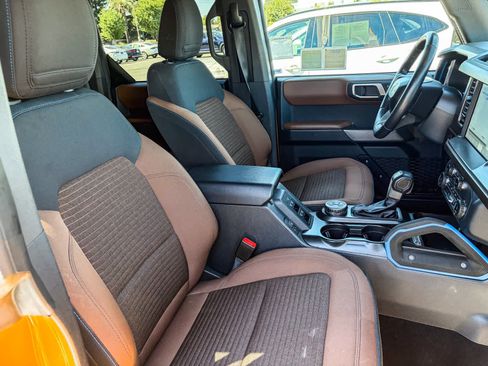 Used 2022 Ford Bronco Outer Banks AWD/4WD image 15
