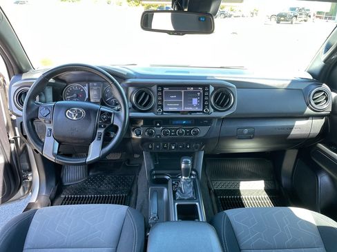 Certified 2021 Toyota Tacoma TRD Sport w/ Technology Package AWD/4WD image 17