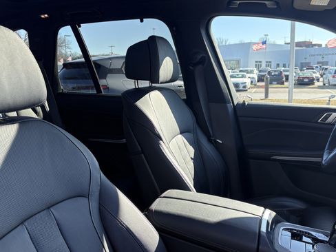 Used 2022 BMW X5 xDrive40i w/ M Sport Package image 33