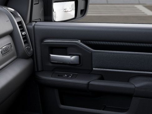 New 2025 RAM 2500 Big Horn AWD/4WD image 38