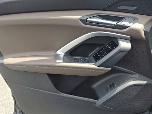 Certified 2025 Audi Q5 Premium Plus w/ Premium Plus AWD/4WD image 11