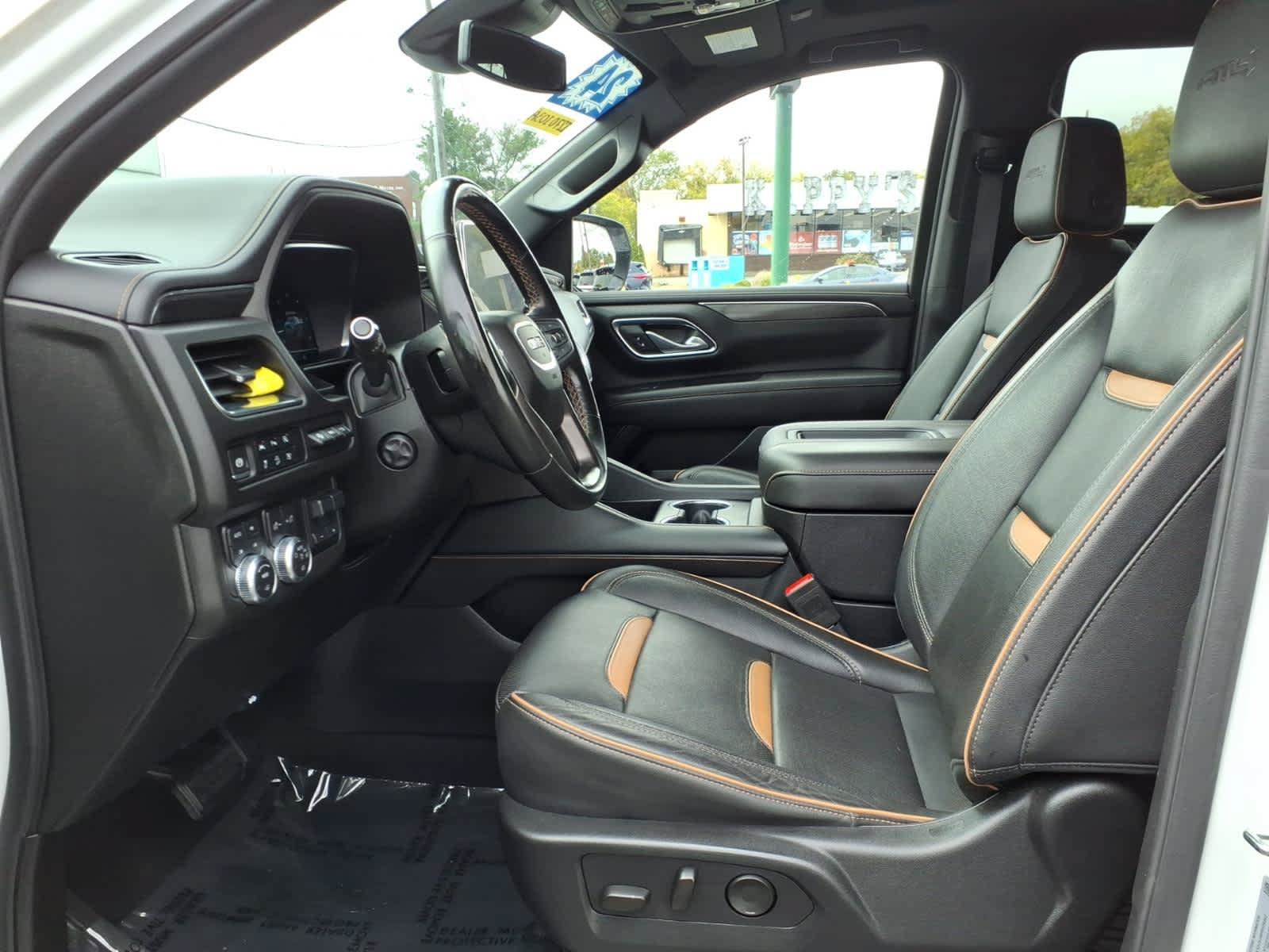 Used 2024 GMC Yukon AT4 w/ AT4 Premium Plus Package AWD/4WD image 11