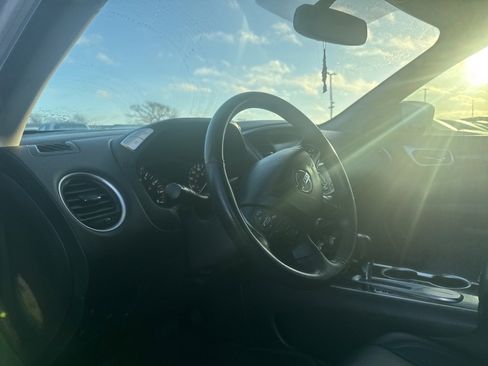 Used 2020 Nissan Pathfinder SV w/ Cargo Package image 25