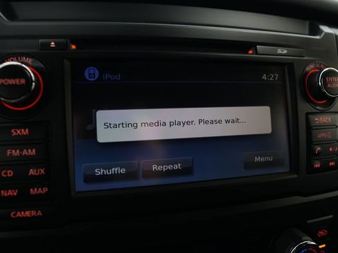 Used 2018 Nissan Titan SL w/ Midnight Edition image 37