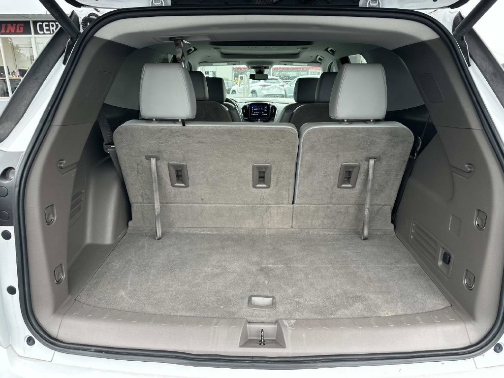 Used 2021 Chevrolet Traverse Premier FWD image 10