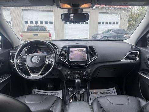 Used 2019 Jeep Cherokee Limited AWD/4WD image 27