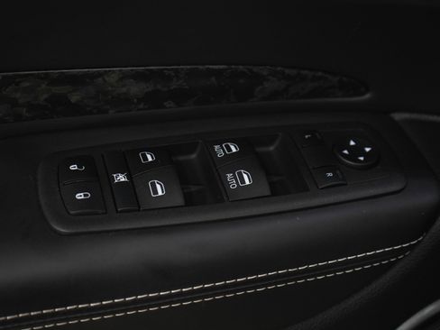 Used 2022 Dodge Durango SRT w/ SRT Interior Appearance Group AWD/4WD image 25
