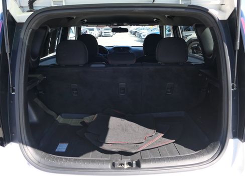 Used 2014 Kia Soul + FWD image 32