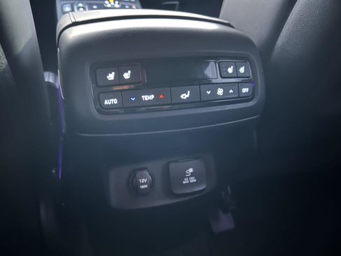 Used 2022 Hyundai Palisade Limited AWD/4WD image 15