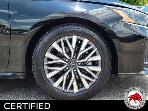 Used 2024 Nissan Altima 2.5 SV FWD image 11