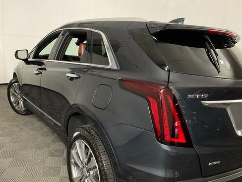 Used 2022 Cadillac XT5 Premium Luxury w/ Technology Package AWD/4WD image 38