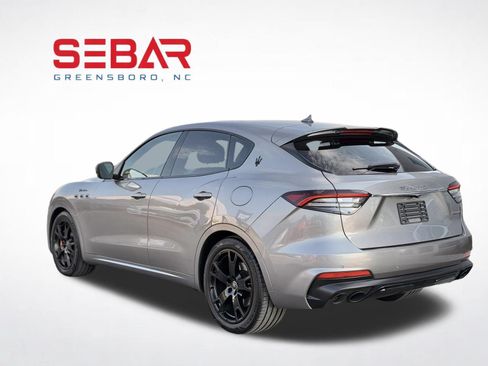 Used 2022 Maserati Levante Modena AWD/4WD image 8