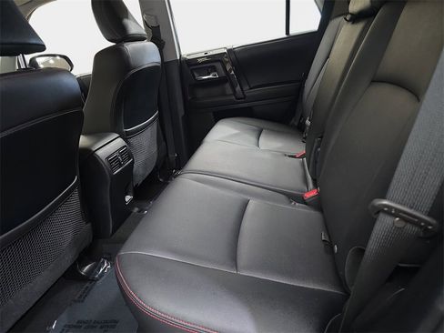 Used 2020 Toyota 4Runner Venture w/ Moonroof Package image 16