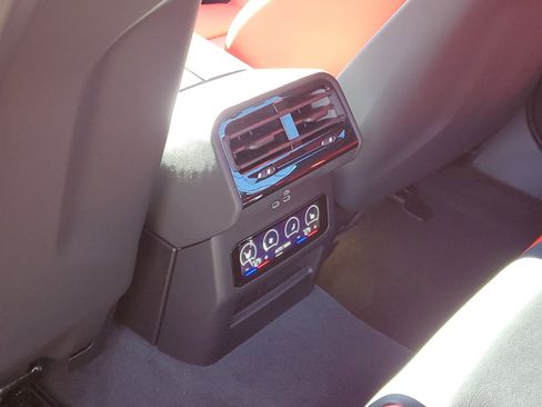 New 2026 BMW M5 Base image 25