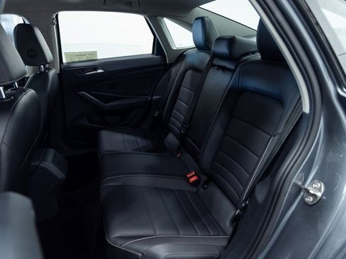 Used 2024 Volkswagen Jetta SE image 24