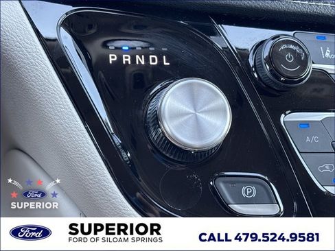 Used 2023 Chrysler Pacifica Limited FWD image 42