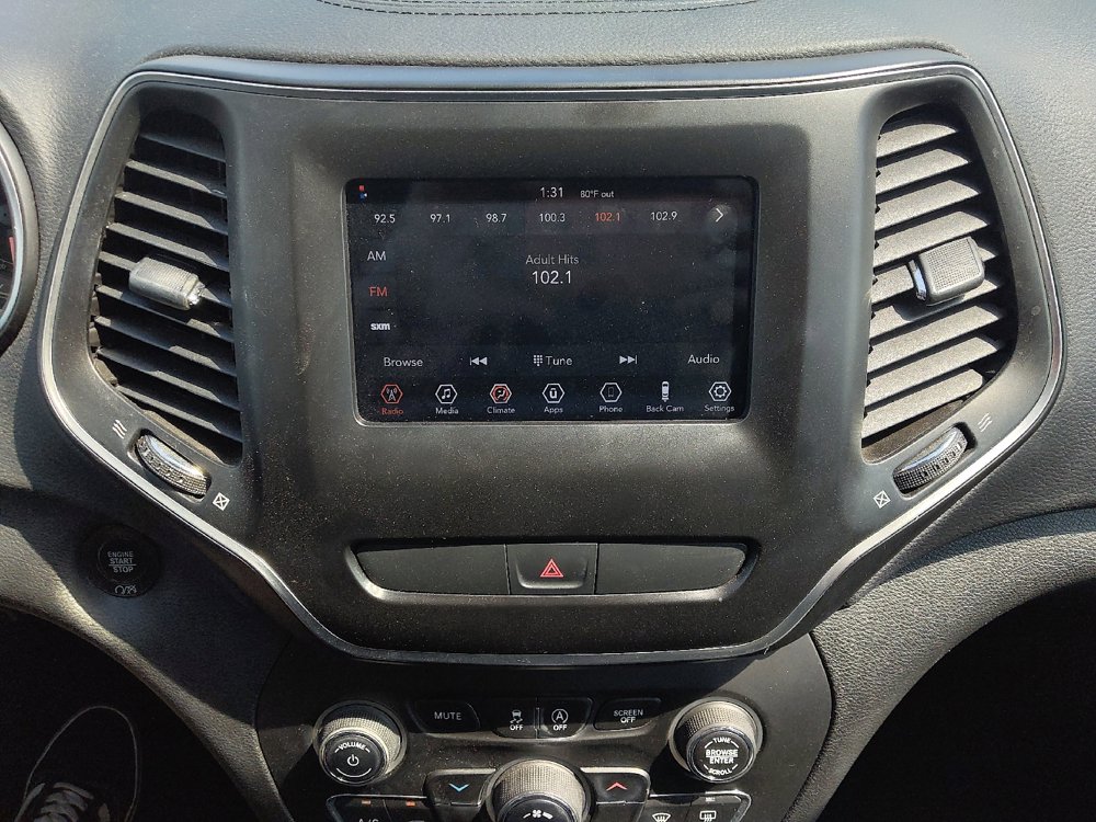 Used 2019 Jeep Cherokee Latitude Plus FWD image 25
