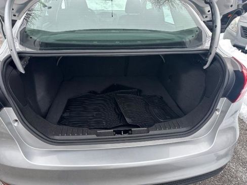 Used 2017 Ford Focus SE image 29