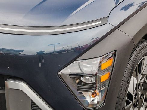 Certified 2024 Hyundai Kona SEL w/ Convenience Package image 5