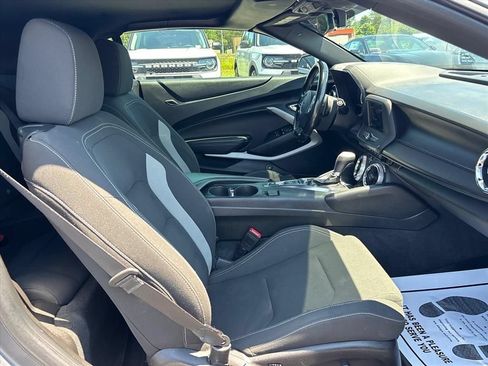 Used 2019 Chevrolet Camaro LT RWD image 11