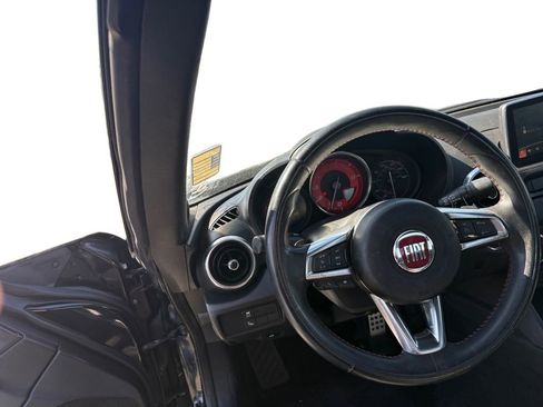 Used 2017 FIAT 124 Spider Abarth RWD image 14