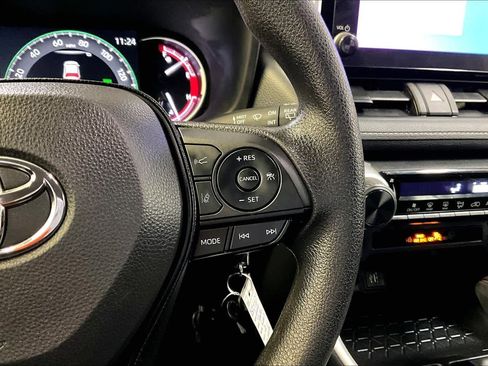 Certified 2025 Toyota RAV4 LE image 22