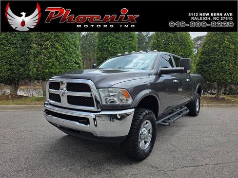 Used 2018 RAM 2500 SLT w/ Luxury Group image 1