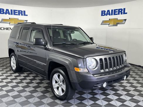 Used 2016 Jeep Patriot Latitude AWD/4WD image 7