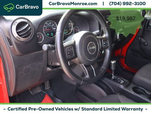 Used 2018 Jeep Wrangler Unlimited Sport w/ Connectivity Group AWD/4WD image 16