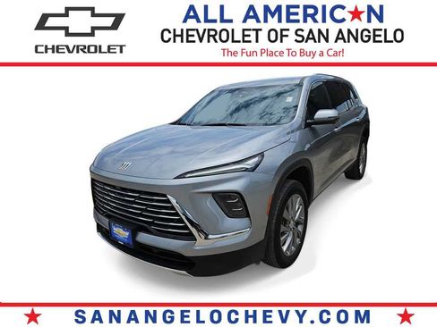 Used 2025 Buick Enclave Preferred FWD image 1