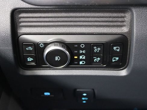 New 2026 Ford F250 Lariat w/ Black Appearance Package AWD/4WD image 40