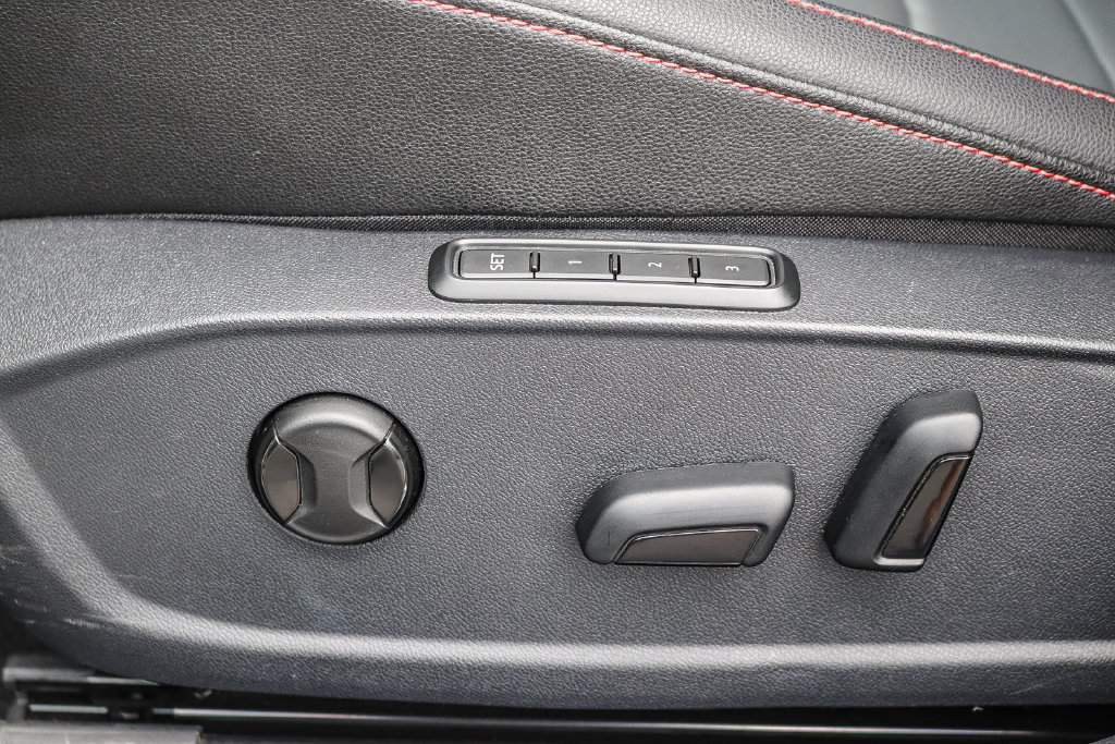 Used 2025 Volkswagen Jetta GLI Autobahn FWD image 21