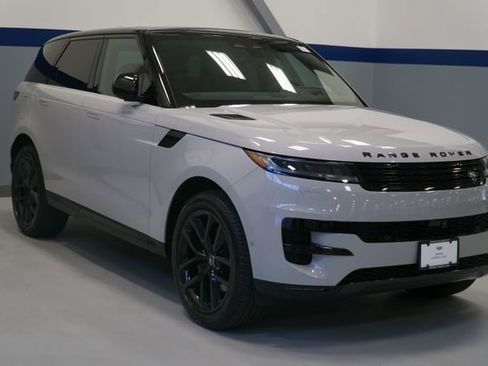Used 2024 Land Rover Range Rover Sport SE AWD/4WD image 8