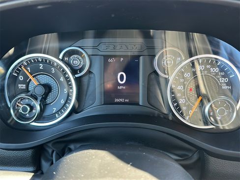 Used 2022 RAM 1500 Big Horn image 8