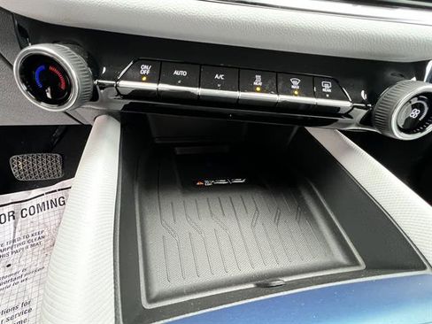 New 2026 Chevrolet Equinox EV LT image 16