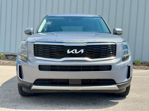 Used 2022 Kia Telluride EX w/ EX Premium Package AWD/4WD image 3