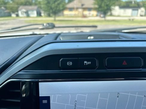 Used 2022 Ford F250 Lariat w/ Lariat Value Package AWD/4WD image 35
