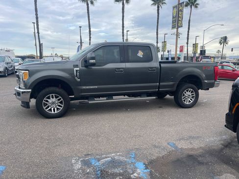 Used 2017 Ford F250 Lariat w/ Lariat Value Package image 6