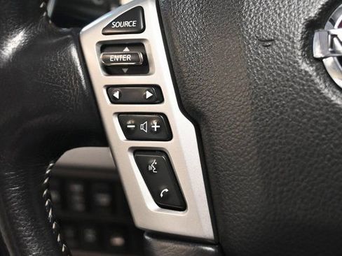 Used 2019 Nissan Titan PRO-4X w/ Pro-4x Convenience Package image 10
