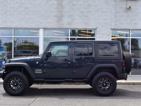 Used 2017 Jeep Wrangler Unlimited Sport w/ Quick Order Package 24S AWD/4WD image 2