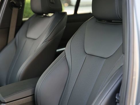 New 2026 BMW 330i Sedan w/ Premium Package RWD image 22