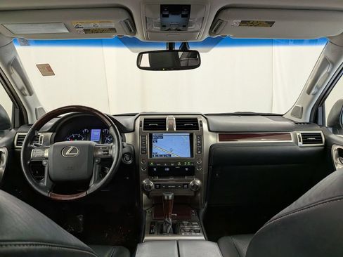 Used 2018 Lexus GX 460 Luxury w/ Preferred Accessory Package AWD/4WD image 13
