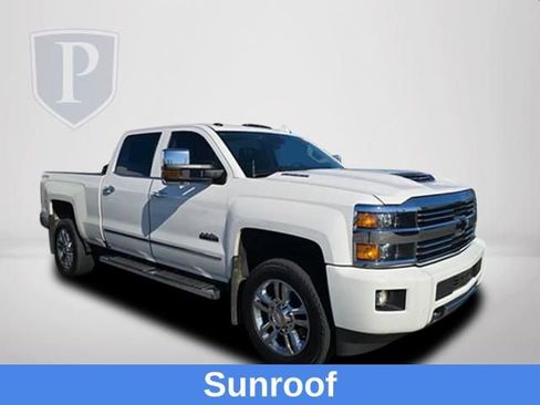 Used 2017 Chevrolet Silverado 2500 High Country w/ Duramax Plus Package image 2