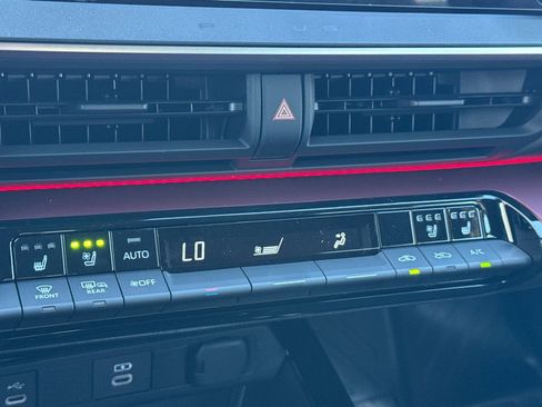 New 2026 Toyota Prius Plug-In Hybrid image 19