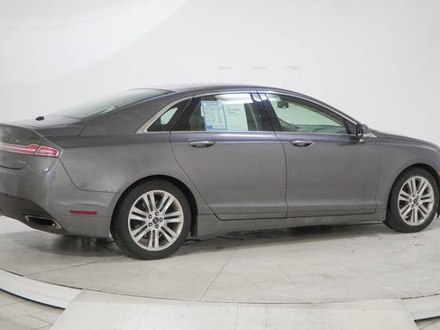 Used 2014 Lincoln MKZ image 11