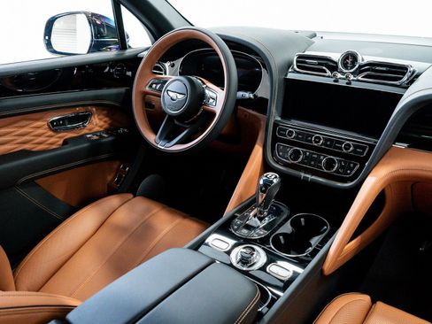 New 2025 Bentley Bentayga Extended Wheelbase image 29