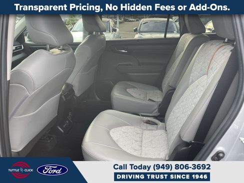 Used 2023 Toyota Highlander Bronze Edition image 18