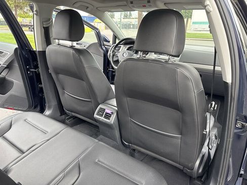 Used 2017 Volkswagen Golf SE image 31